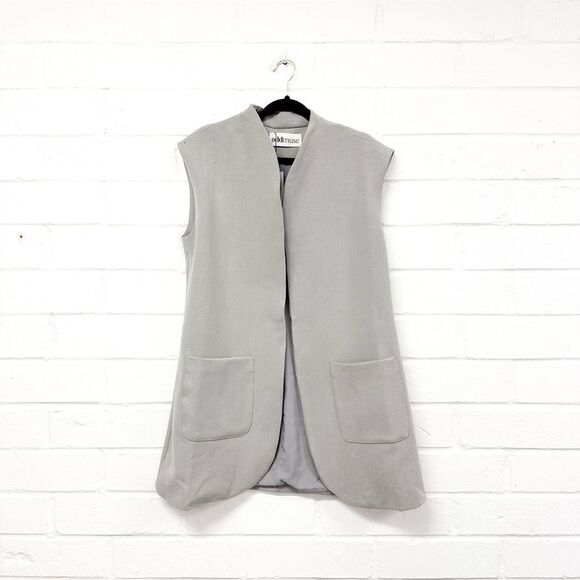 Gray Sleeveless Women's Top - Picture 1 of 2